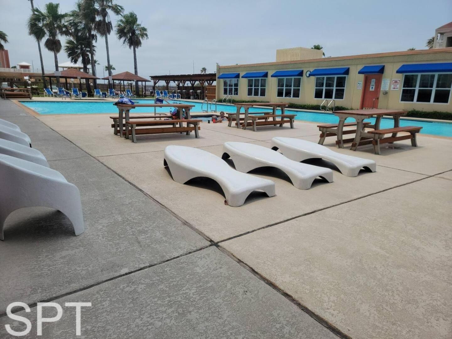 Beach Access Condo With Pool, Hot Tub Area & Bbq - Gulfview I - Unit 213 South Padre Island Eksteriør bilde