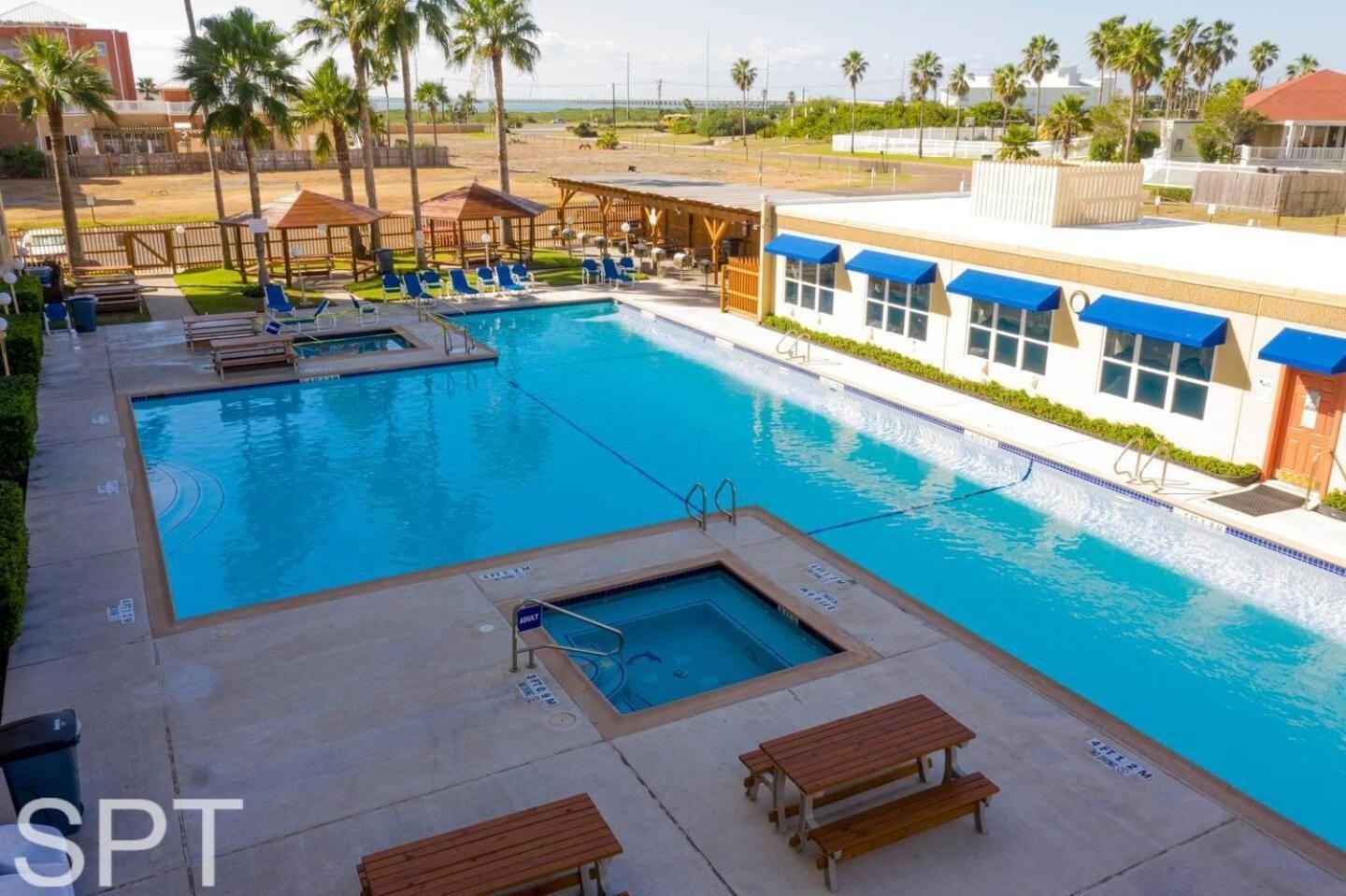 Beach Access Condo With Pool, Hot Tub Area & Bbq - Gulfview I - Unit 213 South Padre Island Eksteriør bilde